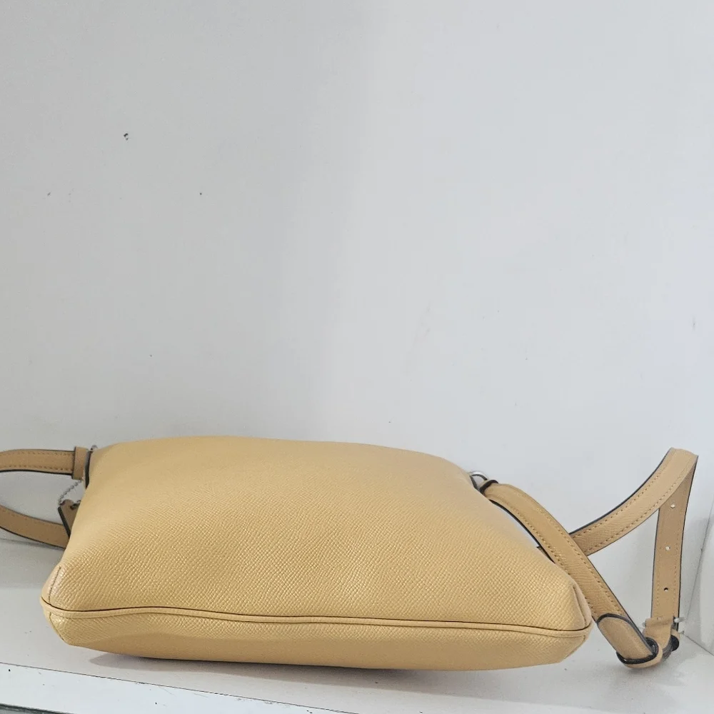 NWOT Coach Honeycomb Color Leather Crossbody Bag - Picture 8 of 13